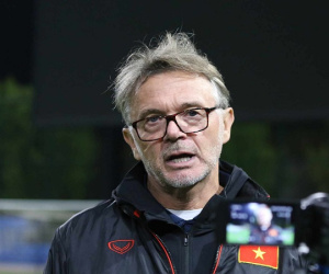 Vì sao HLV Troussier chưa chốt danh sách đội tuyển Việt Nam, những cầu thủ nào có thể bị loại?