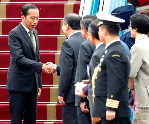 Tổng thống Indonesia Joko Widodo đến Hà Nội, bắt đầu chuyến thăm cấp Nhà nước