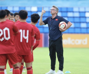 Asian Cup và 'duyên' của ông Troussier