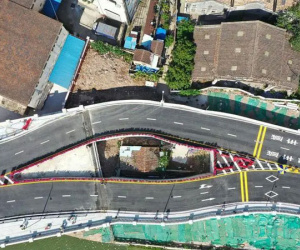 Không chịu di dời vì chê tiền bồi thường 13 tỷ đồng, gia đình sống trong khổ sở khi căn nhà trở thành 'kỳ quan'