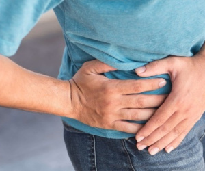 7 thói quen khiến bạn dễ bị sỏi thận
