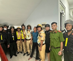 Cảnh sát nổ súng truy bắt nghi phạm cướp xe máy ở TPHCM