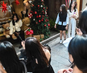 Giới trẻ giật mình khi 'sống ảo' ở quán cà phê: Check-in 1 giờ thu phí cả triệu, không được sử dụng máy ảnh chuyên nghiệp?