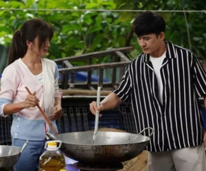 Cặp đôi chàng 42 nàng 37 tuổi cùng 'cưa sừng' làm sinh viên: Đẹp thì vẫn đẹp, nhưng trông quá già