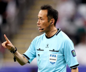 Trọng tài Asian Cup thiên vị chủ nhà gây bức xúc: Tha thẻ đỏ, cản bước đối thủ giúp Qatar ghi bàn