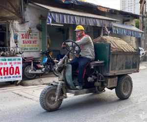 Cấm 16 năm, xe tự chế vẫn nghênh ngang trên đường