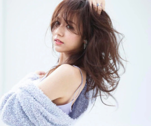 Nữ ca sĩ bị nhân vật nổi tiếng nhất showbiz quấy rối tình dục, phản ứng vô tình của bạn trai sau đó gây phẫn nộ