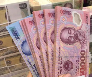 Đổi tiền mới lì xì, nỗi ám ảnh của nhân viên ngân hàng