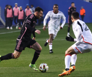 Messi và Suarez lại tịt ngòi, Inter Miami thua trận đầu ở loạt giao hữu