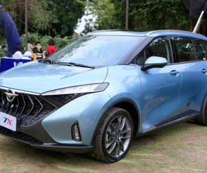 Haima 7X mới ra mắt Việt Nam giảm cả trăm triệu đồng vợt khách
