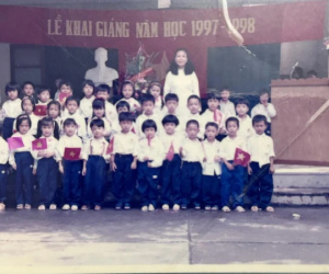 Bức ảnh họp lớp vô giá: Mất liên lạc suốt 22 năm, tìm thấy nhau chỉ trong vòng 1 tuần