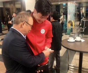 Ông Park Hang-seo không muốn nói chuyện lâu với học trò cũ chỉ vì: 'Mấy đứa bắt đầu xin tiền của tôi nhiều hơn rồi'