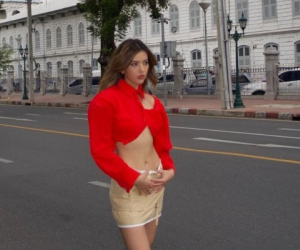 Hot girl Thái gốc Việt khiến dân tình ngỡ ngàng khi sở hữu body 'mặc gì cũng đẹp'