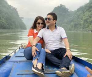 NSƯT Chí Trung quỳ gối trước bạn gái kém 18 tuổi gây xôn xao