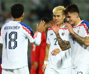 HLV tuyển Thái mơ VCK World Cup, báo nhà giật tít "đừng để bị lừa"