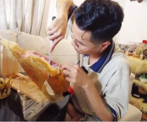 Thịt đùi ủ muối Tây Ban Nha người siêu giàu Việt Nam mới dám ăn, anh nông dân ở châu Phi mua về nhai chơi