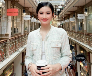 Hoa hậu Ý Nhi không về Việt Nam ăn Tết, ở Úc làm thêm vì lý do đáng quý