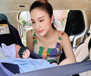 Hạnh Sino khoe nhan sắc mẹ bỉm tươi tắn, có hành động quen thuộc giống với bạn thân Linh Rin