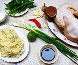 Món bún được khách Tây tấm tắc khen 'hương vị độc nhất': Ăn Tết quá hợp