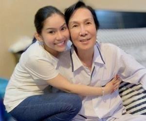 Con nuôi để tang nghệ sĩ Vũ Linh: Bán hàng online để đổ tiền duy trì một đoàn cải lương