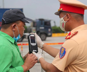 Đề xuất xử lý hình sự với tài xế vi phạm nồng độ cồn mức cao tại Việt Nam liệu có khả thi?