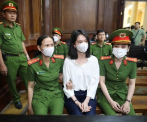 Ngọc Trinh trả giá đắt