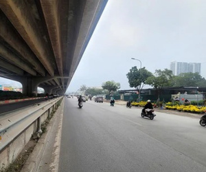 Giao thông Hà Nội 'khác lạ' ngày cận Tết