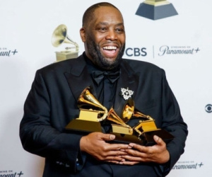 1 sao nam bị cảnh sát bắt giữ khẩn, còng tay áp giải ngay sau khi nhận 3 giải Grammy