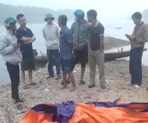Vụ 2 trẻ mất tích trên sông Lam: Tìm thấy thi thể một cháu cách hiện trường 2km