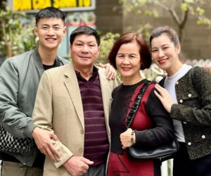 Mỹ nam Chúng Ta Của 8 Năm Sau khoe ảnh gia đình, nhan sắc bố mẹ và chị gái ruột gây sốt
