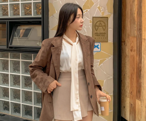 Tham khảo 10 cách diện blazer với váy để Tết gặp ai cũng được khen mặc đẹp