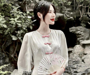 Đi chùa đầu năm bạn cứ mặc thế này đảm bảo vừa xinh vừa đạt 10 điểm thanh lịch
