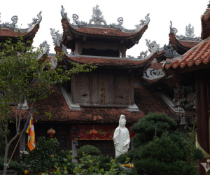 Đầu năm, du xuân tại ngôi chùa gần nghìn năm tuổi linh thiêng ở Hà Nội