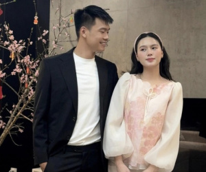 Dàn WAGs diện áo dài tình tứ bên chồng ngày đầu năm: Nhan sắc Võ Nhật Linh, Ngô Tố Uyên gây chú ý