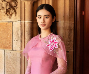 Lần đầu tiên đón Tết ở Úc, Hoa hậu Ý Nhi làm việc này ngay thời khắc giao thừa tại Việt Nam