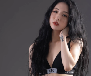 Hotgirl bóng đá Trần Thị Duyên khoe bộ ảnh gợi cảm đón năm mới