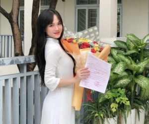 Cô giáo tuổi Thìn gây 'sốt' mạng xã hội, khoe ảnh đời thường khiến fan nam say như điếu đổ