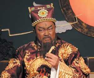 Bí mật 3 chiếc đao quyền lực ngút trời của Bao Thanh Thiên