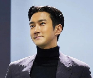 Một nam ca sĩ nhóm Super Junior bị nghi dính líu tới lừa đảo tiền ảo