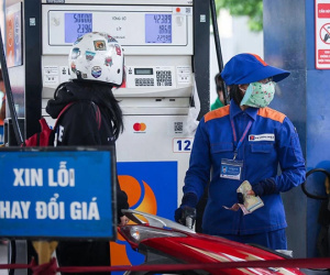 Giá xăng 'quay đầu' tăng trở lại ngay sau Tết nguyên đán