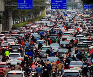 Giao thông Hà Nội ùn tắc ngày đầu đi làm sau kỳ nghỉ Tết