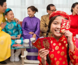 'Lỡ' cho con tự do tiêu tiền lì xì, bà mẹ ở Hà Nội bị Hiệu trưởng gọi lên nhắc nhở: Suýt thì hại con