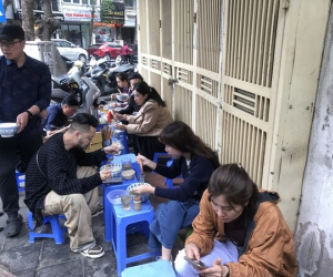 Khóc cười ngày đầu đi làm vì tìm quán ăn khó như... lên trời