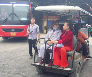 Hải Dương: Xe điện tự phát tung hoành tại Khu di tích Côn Sơn