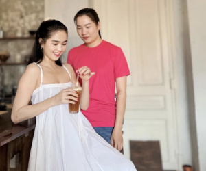 Trợ lý Thuý Kiều lần đầu đăng ảnh xuất hiện cùng sau khi Ngọc Trinh hưởng án treo, thái độ 'Nữ hoàng nội y' hiện tại thế nào?