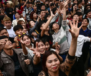 Tranh giành manh chiếu cầu sinh con trai ở lễ hội đầu năm