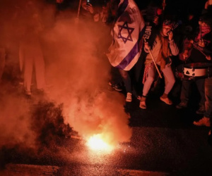 Israel: Hàng nghìn người giận dữ vây dinh Tổng thống và Thủ tướng, phá'lá chắn sống' của cảnh sát
