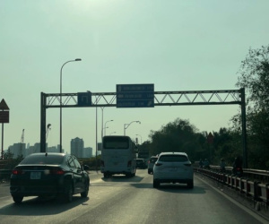Hình ảnh giao thông cửa ngõ phía Đông TP HCM ngày cuối cùng của kỳ nghỉ Tết