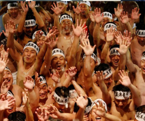 Nhật Bản: Lễ hội đàn ông khỏa thân bị xóa sổ