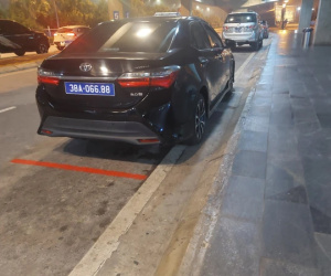 Kiểm điểm Chủ tịch Hội Phụ nữ tỉnh Hà Tĩnh dùng xe công đón con ở sân bay